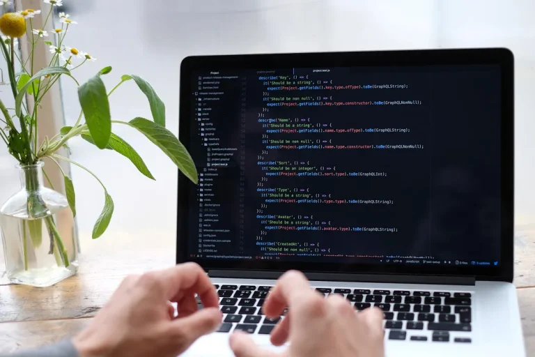How Syntax Testing Reduces Breakdowns in Digital Projects